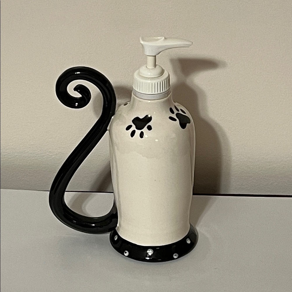 April Gadler. Handmade Black Cat Soap Dispenser. NWOT - Picture 2 of 4
